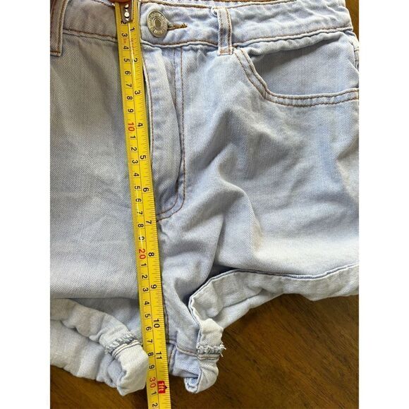 Forever21 Womens Denim Shorts Waist 28" Rise 10" Light Wash - Picture 6 of 6